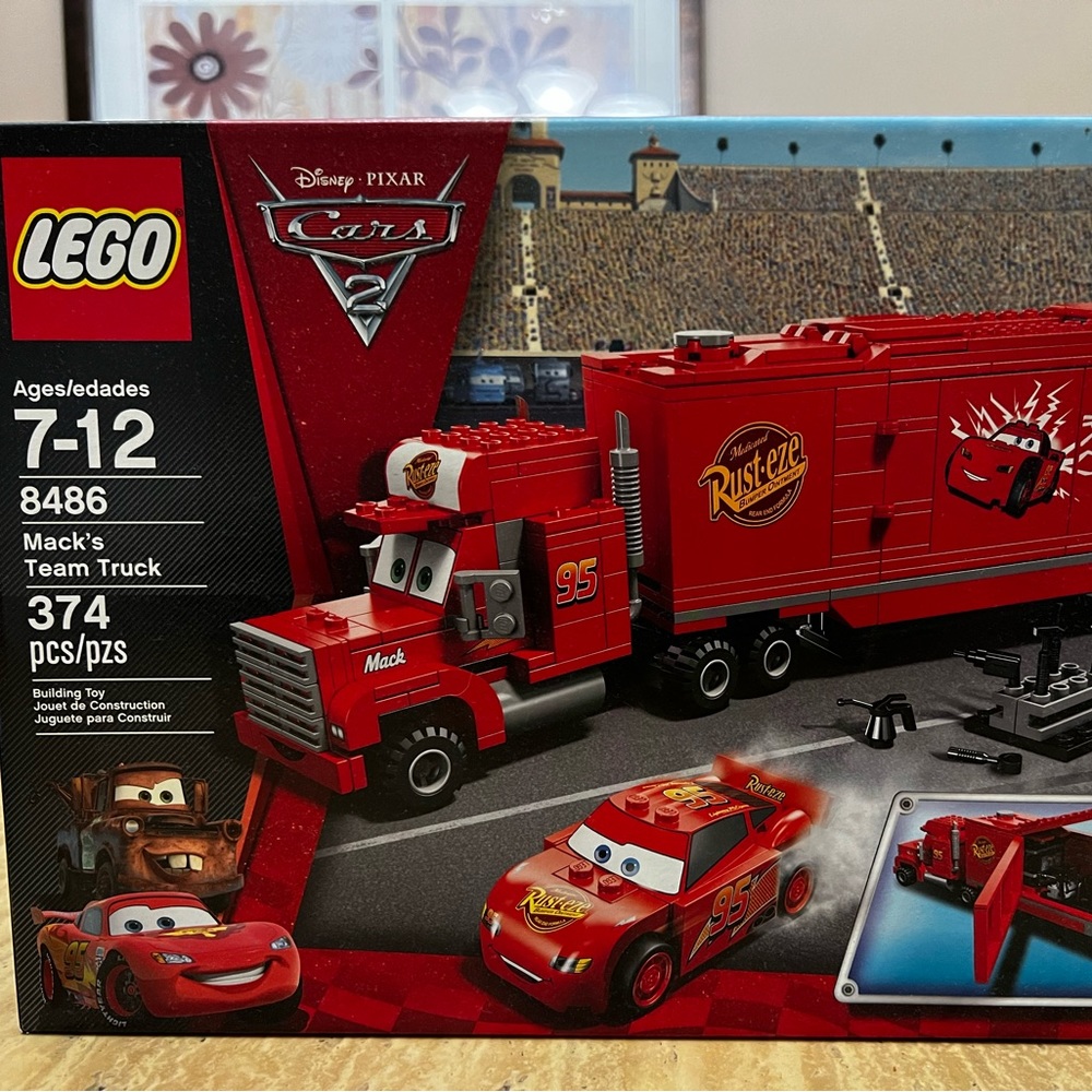 Lego Mack’s Team Truck 8486. New in box